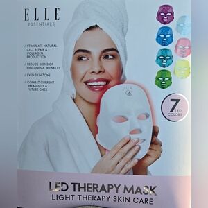 Elle Essentials LED Therapy Face Mask with Multicolor LED Options